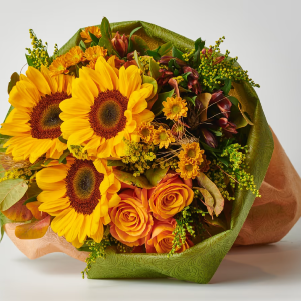 Μπουκέτο με Φρέσκα Λουλούδια Εποχής σε πορτοκαλί-κίτρινες αποχρώσεις MΠΟΥΚΕΤΑ Antheon