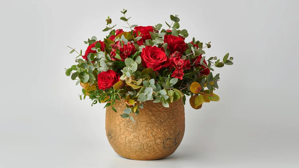 Composition with Fresh Seasonal Flowers in a Ceramic Caspo FLOWER ARRANGEMENTS Antheon
