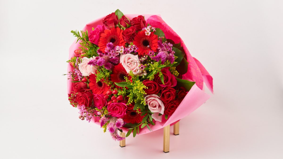 Μπουκέτο με Φρέσκα Λουλούδια Εποχής Πολύχρωμο MΠΟΥΚΕΤΑ Antheon