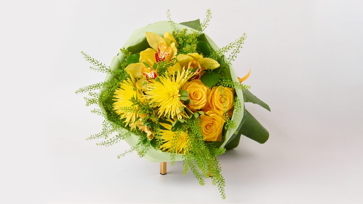 Μπουκέτο με Φρέσκα Λουλούδια Εποχής Κίτρινο-Πορτοκαλί MΠΟΥΚΕΤΑ Antheon
