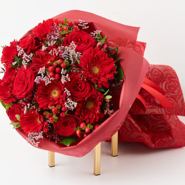 Bouquet of Fresh Seasonal Flowers Mix Red BOUQUET Antheon